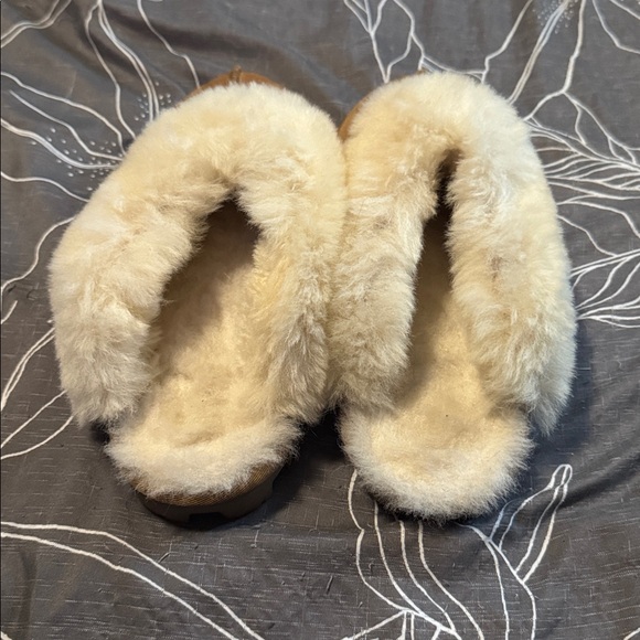 UGG Tan Shearling Slippers - Picture 2 of 3
